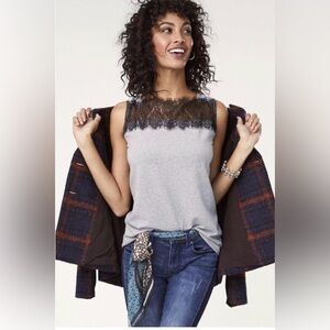 Cabi Lacey Tee style #3815 size XS EUC